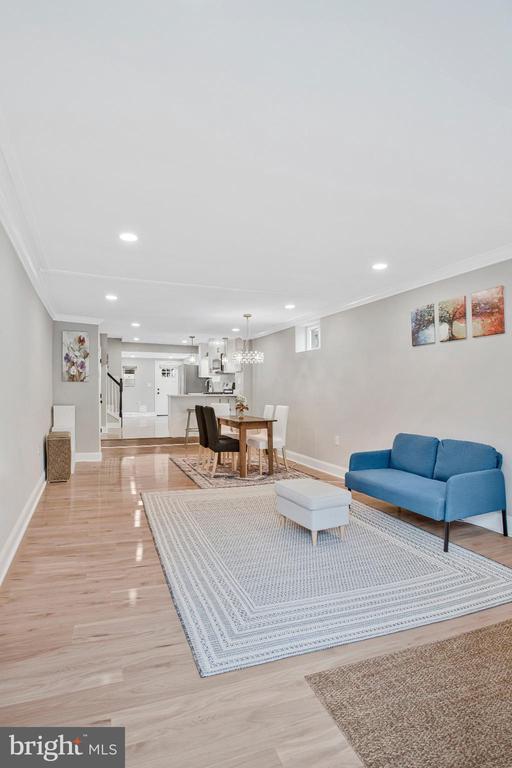 Building Photo - 1102 Carroll St