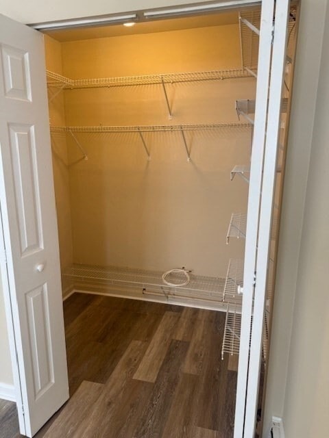 Building Photo - 10 Crescent Dr