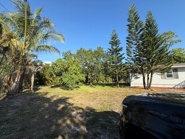 Building Photo - 14526 Paradise Trail