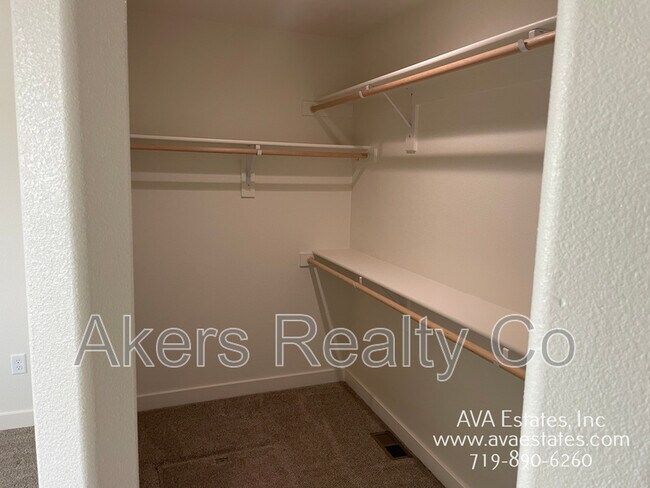 Building Photo - 970 S Coral Pl