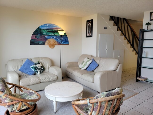 Building Photo - 2405 Kalanianaole St