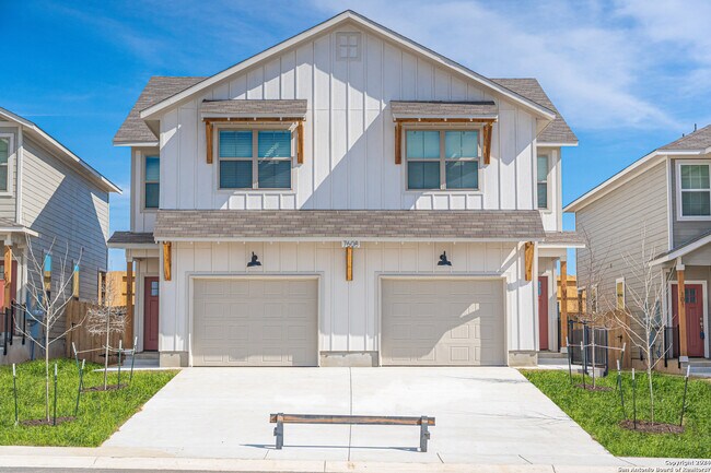 Building Photo - 10216 Eaglewood Nook