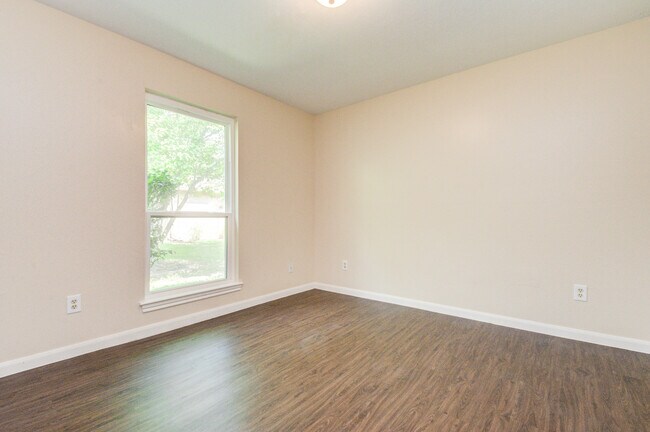 bedroom 4 - 3518 Covey Trail Dr