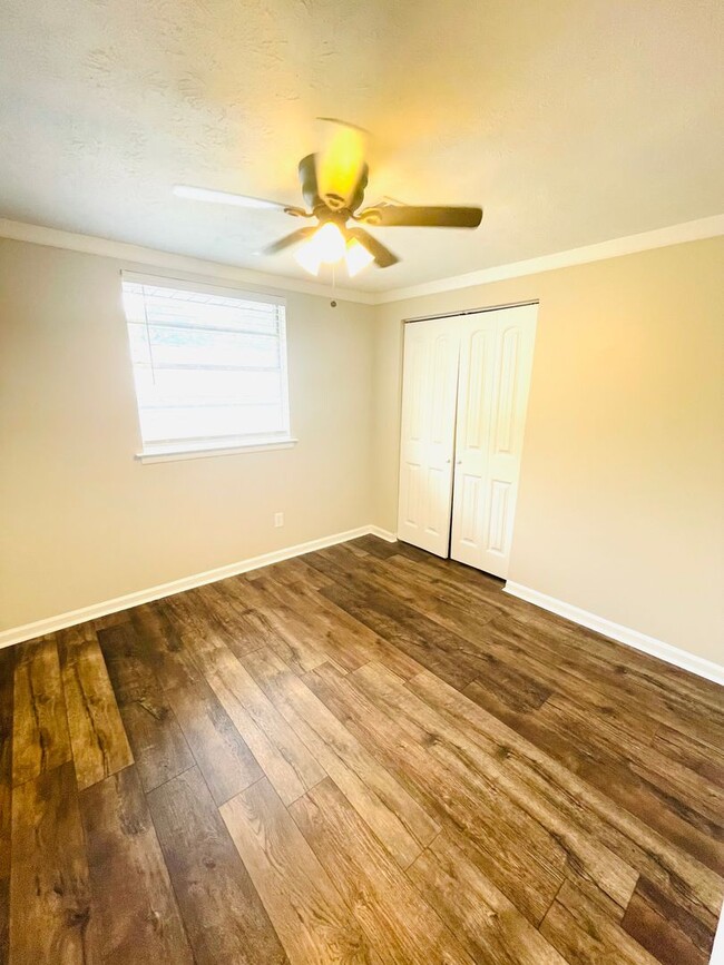 Building Photo - ** 4 Bed 2 Bath Located in Prattville ** C...