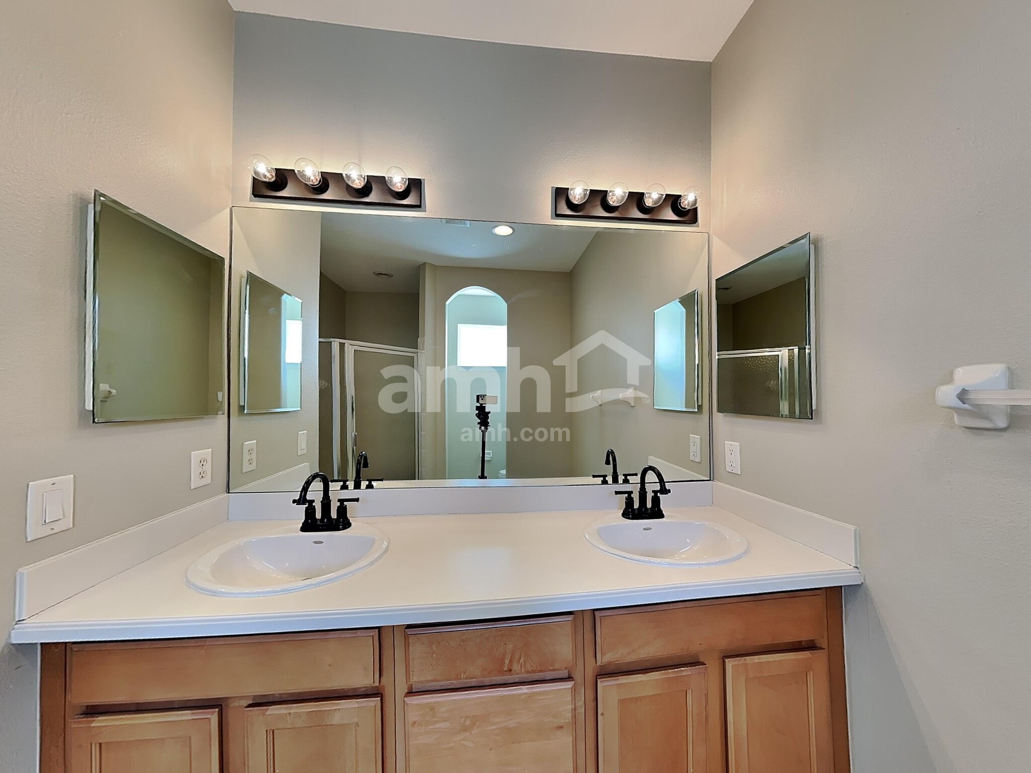 Building Photo - 2311 124th Dr E