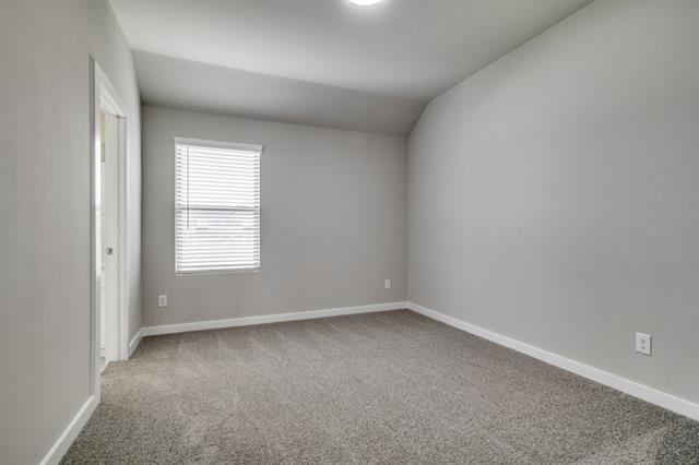 Building Photo - 907 Hazel Dr