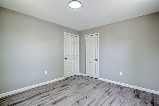 Building Photo - 3274 Reeves St