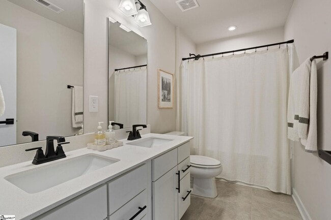 Building Photo - 680 Lady Fern Dr
