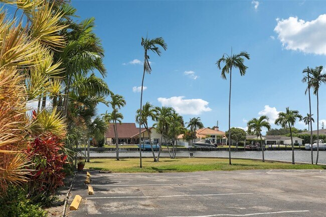 Building Photo - 1951 Atlantic Shores Blvd