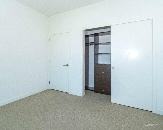 Building Photo - 1160 Mission St