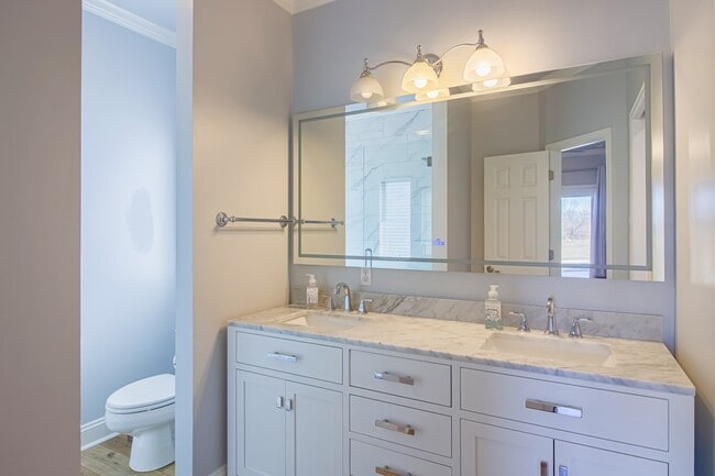 Building Photo - 115 Mt Carmel Rd