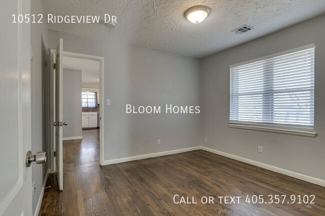 Building Photo - 10512 Ridgeview Dr