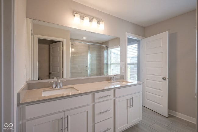 Building Photo - 8239 Bostic Dr