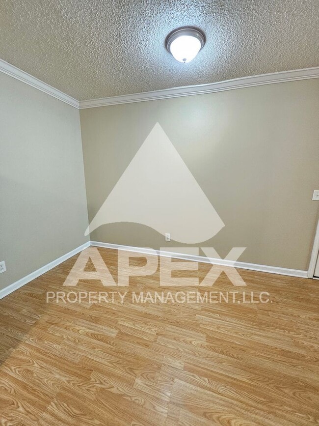 Building Photo - MOVE-IN SPECIAL!! NO RENT UNTIL MAY! - 3 Bd | 2 Ba Top Floor Condo in West Knoxville!