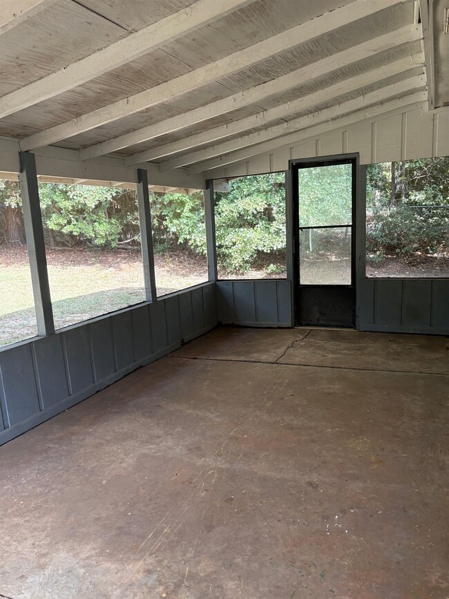 Building Photo - 2821 Little Deal Rd
