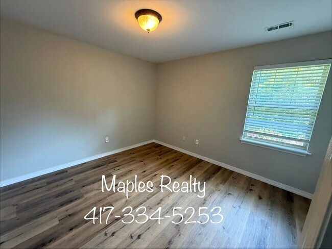 Building Photo - 141 Scotch Pine Ct
