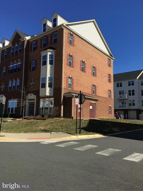 Building Photo - 21616 Romans Dr