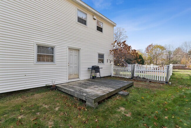 Building Photo - 1087 Littlefield Rd