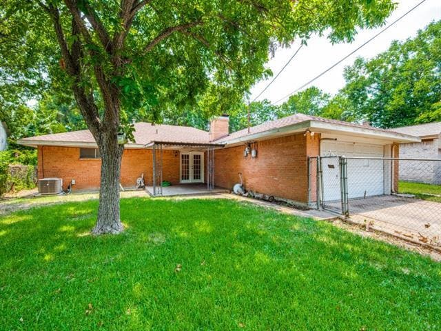 Building Photo - 2025 Cedar Valley Ln