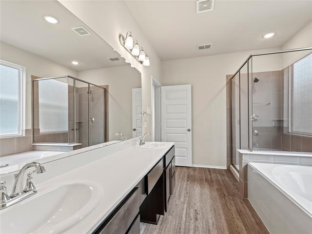 Building Photo - 8998 Delway Dr