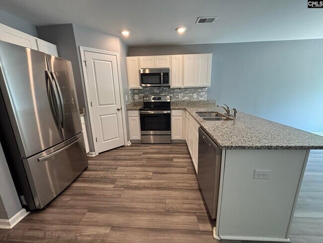 Building Photo - 120 Kings Parish Ct