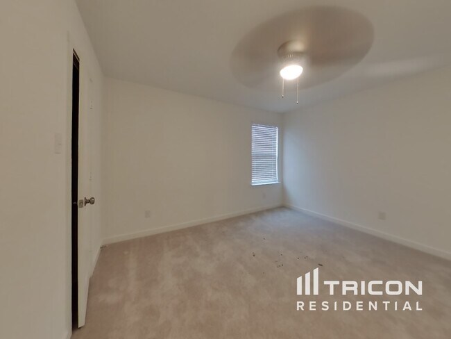 Building Photo - 2705 Serenity Grv Ln