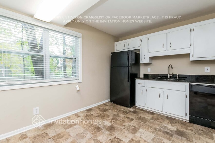 Building Photo - 183 W Putnam Ferry Rd