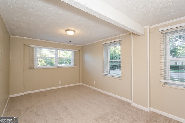 Building Photo - 133 Burre Ln SW