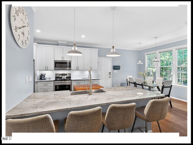 Building Photo - 5207 Tahoe Dr