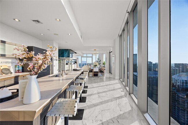 Building Photo - 200 Biscayne Blvd Way