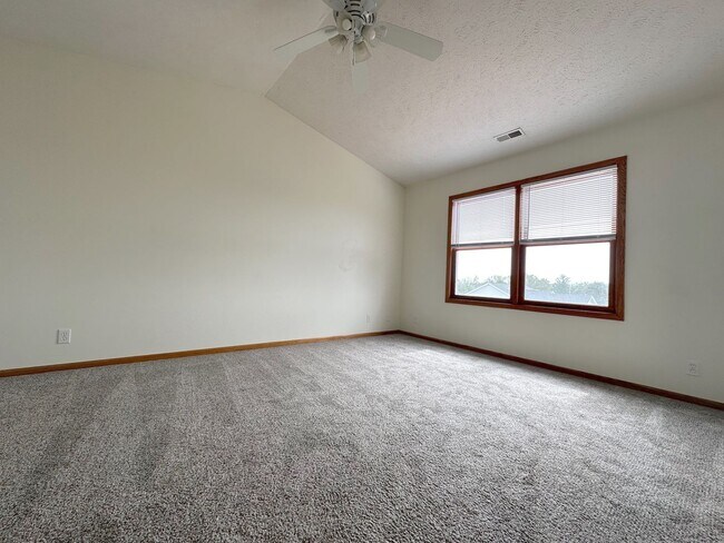 Building Photo - 8621 Lavender Cir