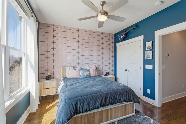 Building Photo - Wedgewood Houston Townhome