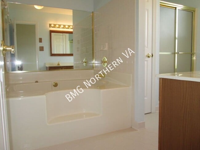 Building Photo - 21108 Twinridge Square