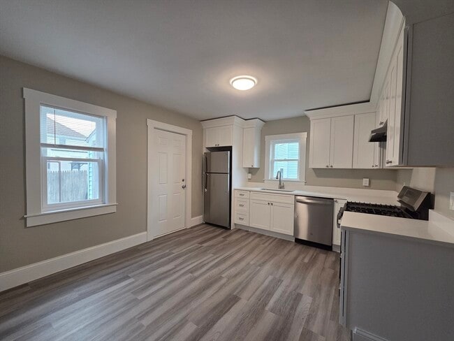 Building Photo - 37 Quincy St