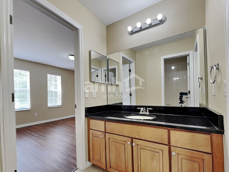 Building Photo - 11642 Great Commission Way
