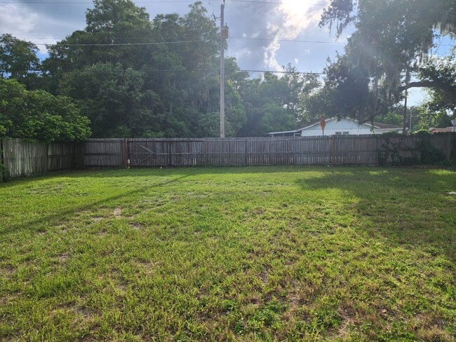Building Photo - 14532 Knoll Ridge Dr