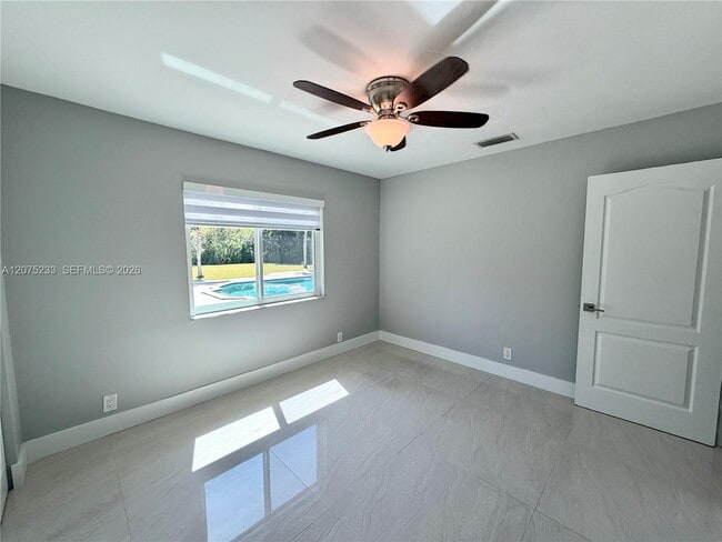 Building Photo - 5600 SW 199th Ave