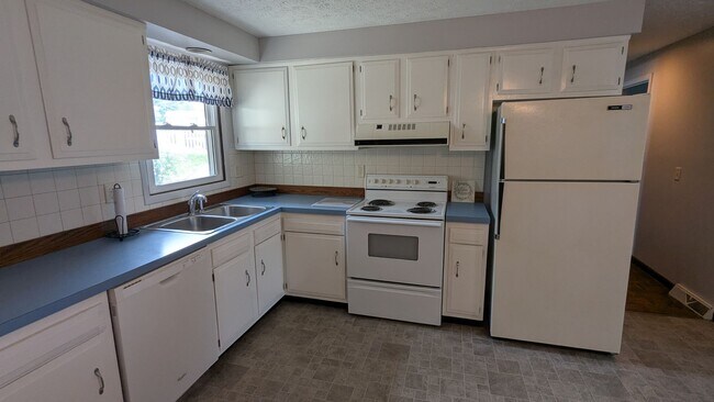 Building Photo - 3626 Forestdale Ave SW