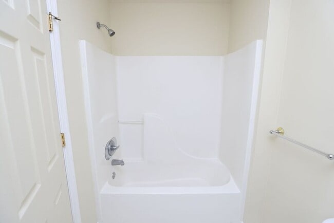 Building Photo - 8707 Mapleton Rd