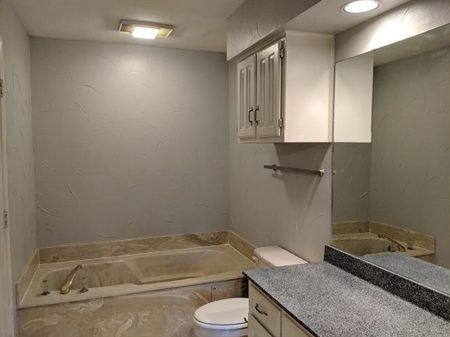 Building Photo - 2705 Cummings Dr