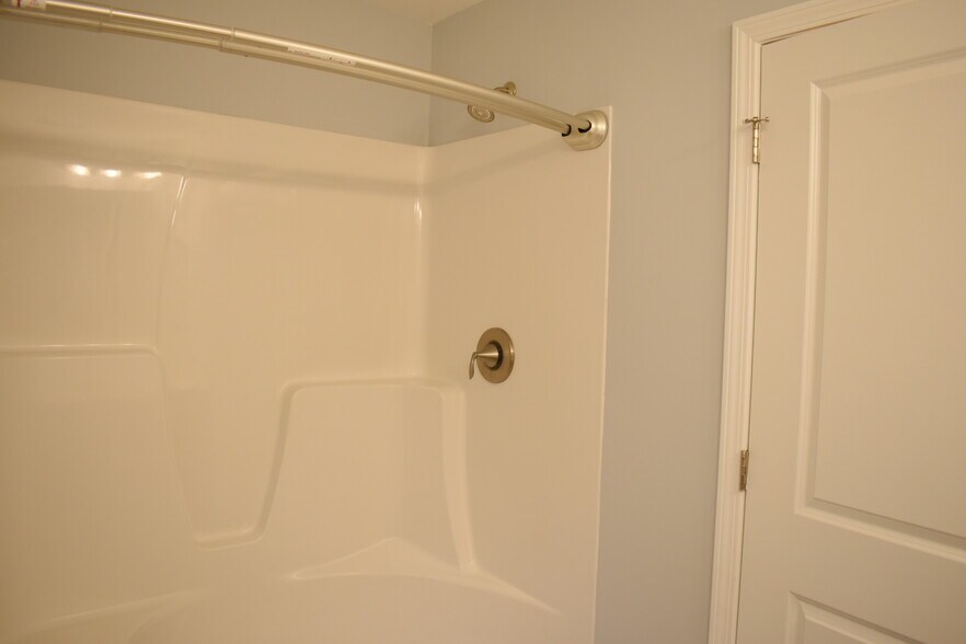 Building Photo - 4624 Runaway Bay Ln