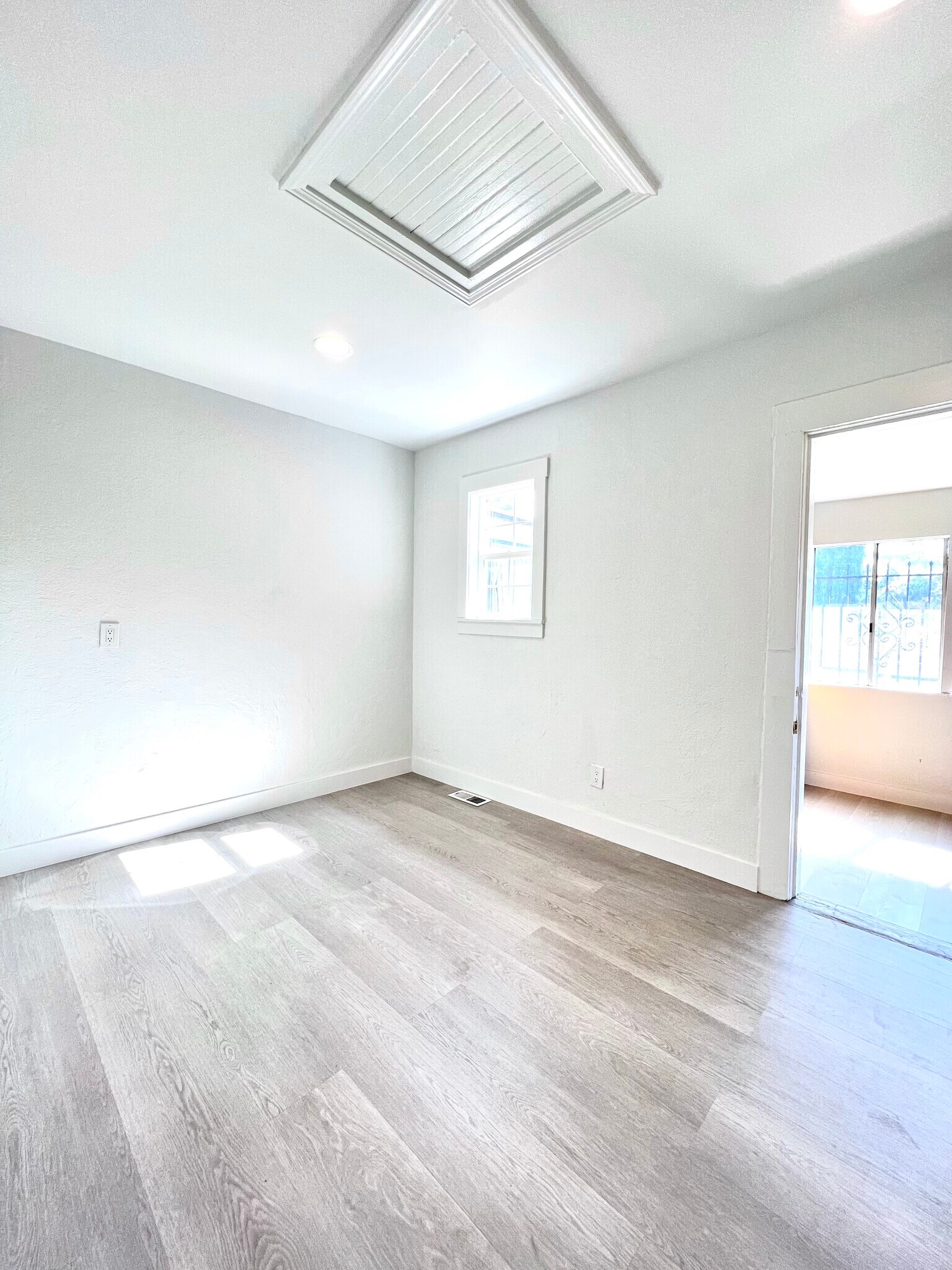 Building Photo - 4107 Redding St