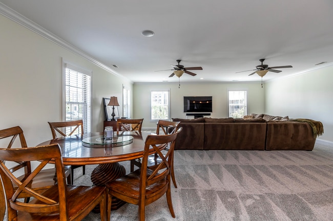 Building Photo - Beautiful Beaumont townhome – $3,000/Month