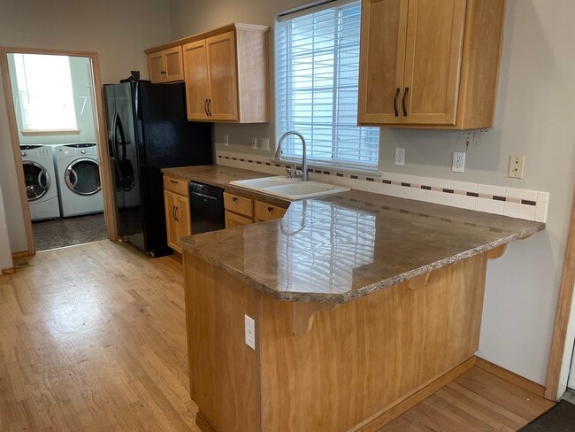 Building Photo - 15083 SE Oregon Trail Dr