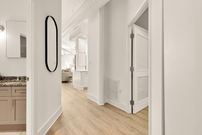 Building Photo - 1700 Kalorama Rd NW