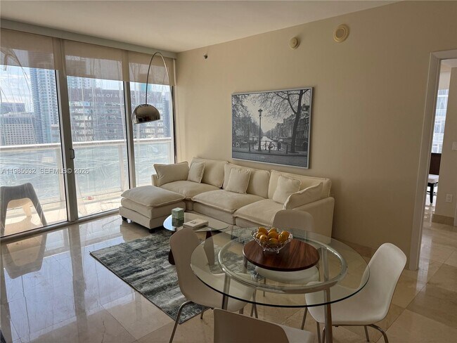 Building Photo - 475 Brickell Ave