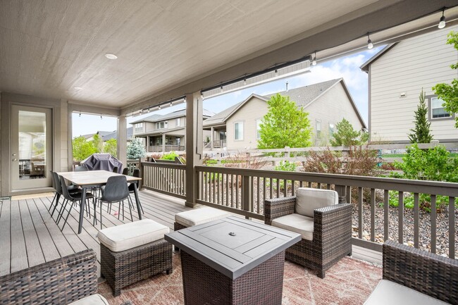Building Photo - Luxury 4BD, 3.5BA Sterling Ranch Home with...