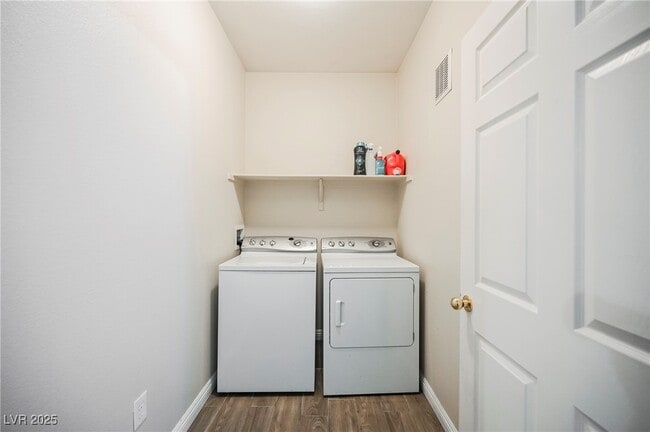 Building Photo - 833 Aspen Peak Loop