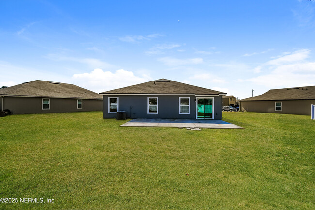 Building Photo - 3340 Canyon Falls Dr