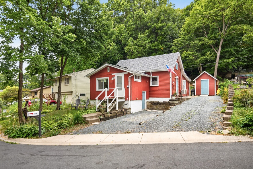 Building Photo - 3137 Donald Dr